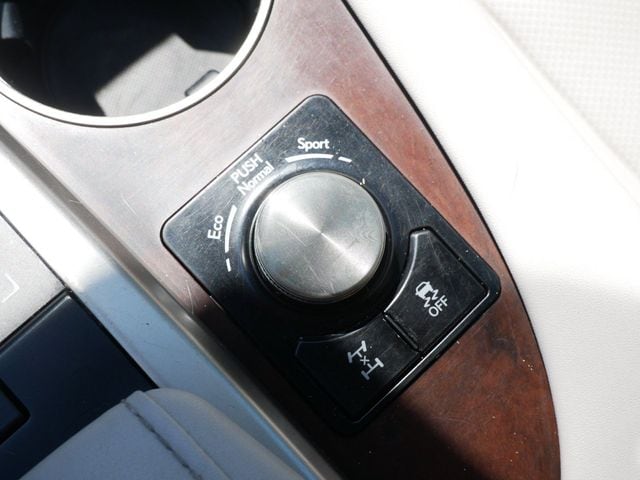 2020 Lexus RX 350 - Photo 24