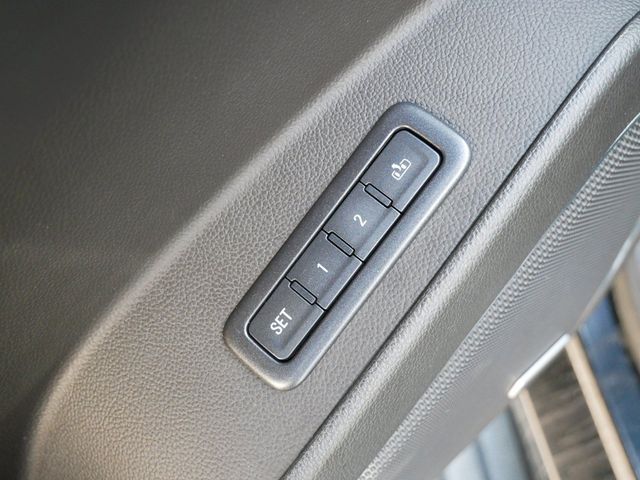2015 Chevrolet Tahoe LTZ - Photo 15