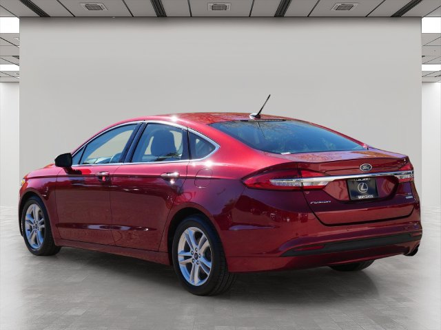 Used 2018 Ford Fusion SE Sedan