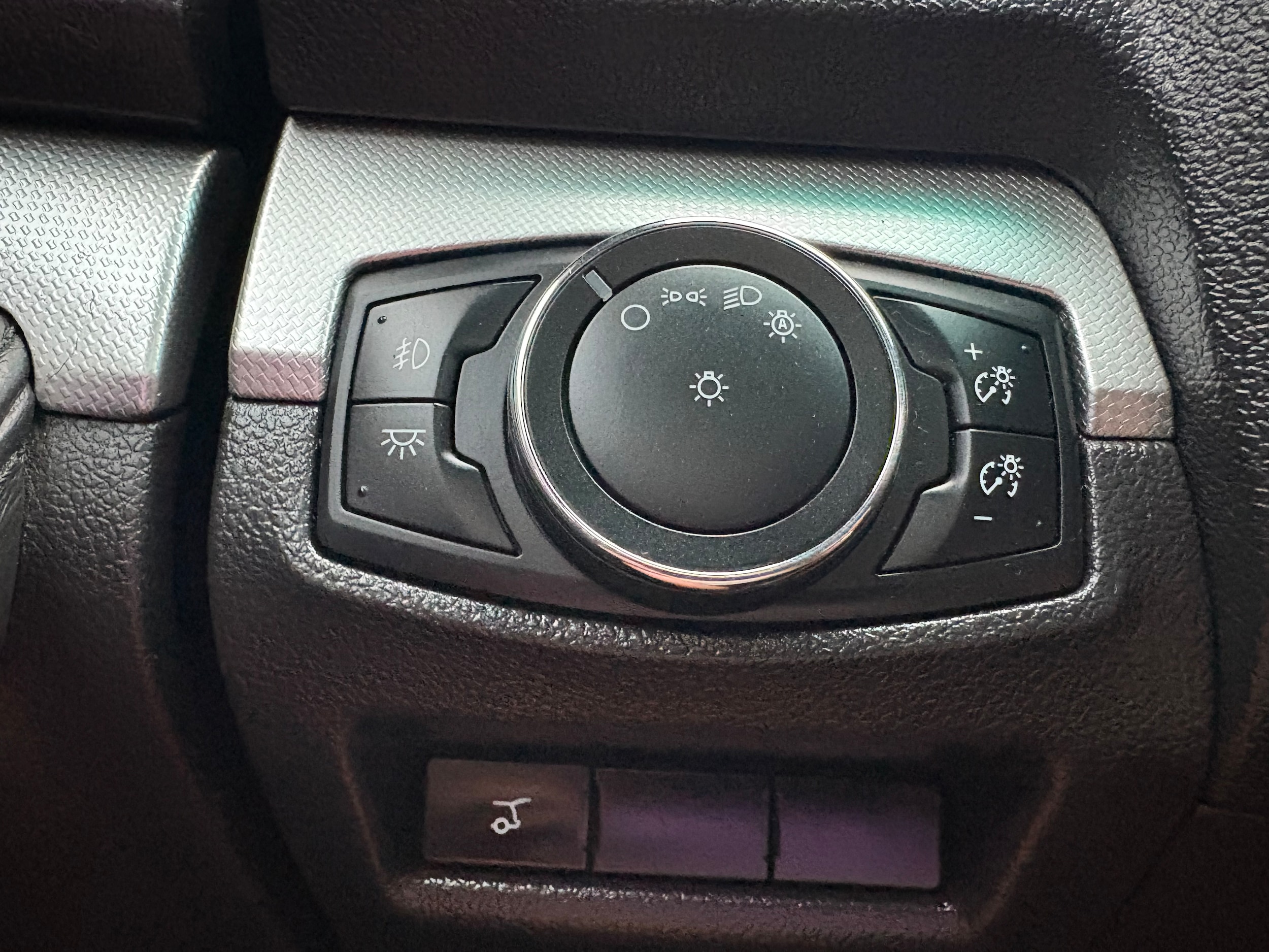 2014 Ford Explorer XLT - Photo 38