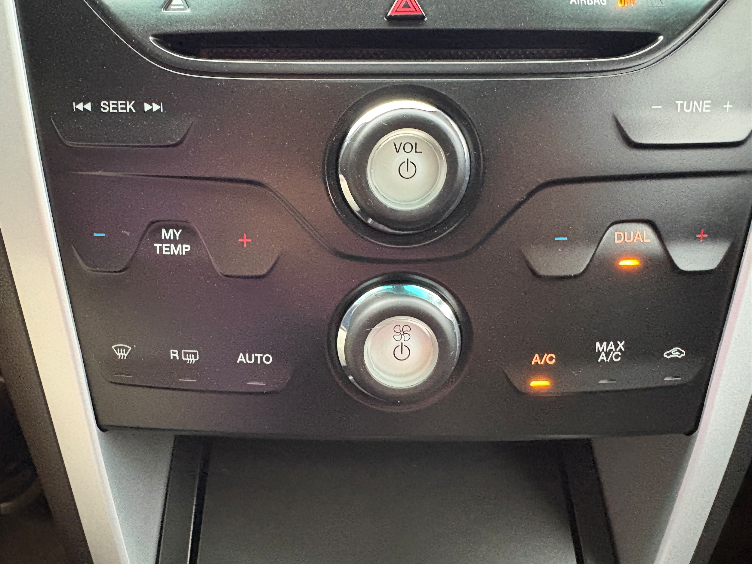 2014 Ford Explorer XLT - Photo 46