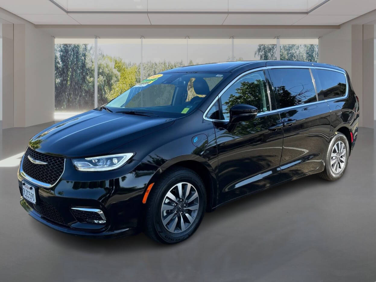 2024 Chrysler Pacifica Plug-In Hybrid Select 4dr Mini Van Minivan
