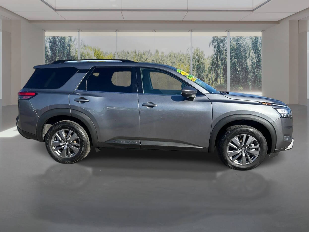 Used 2024 Nissan Pathfinder SV 4dr SUV SUV