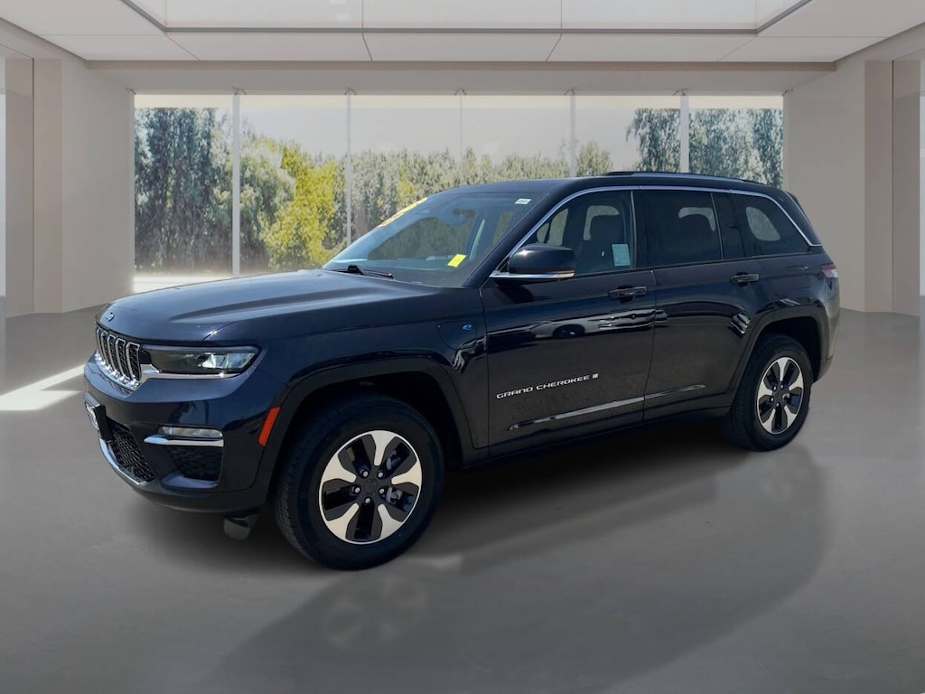 Used 2023 Jeep Grand Cherokee Sport Utility 4D SUV