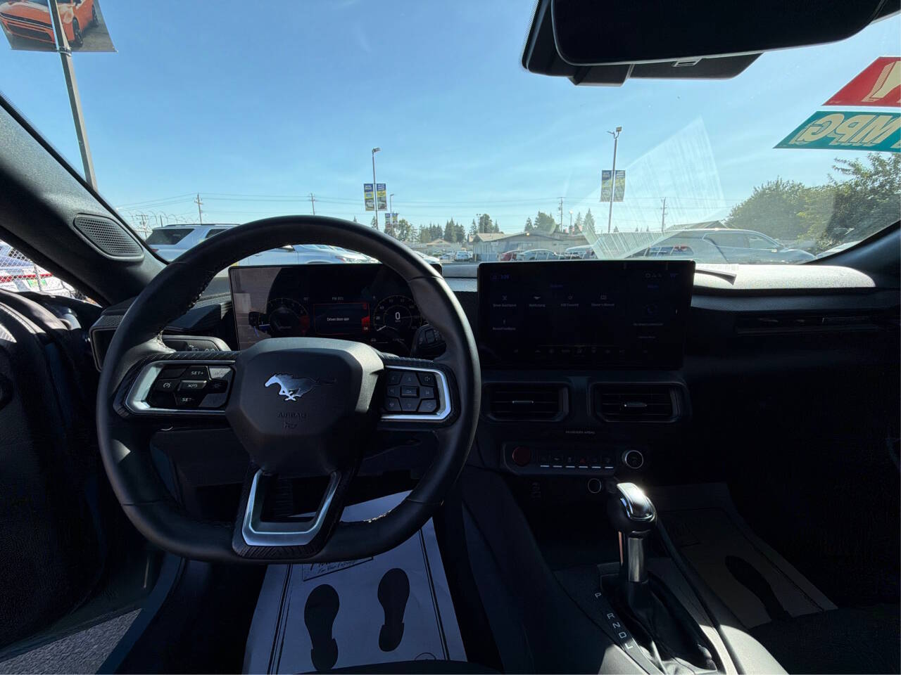 2025 Ford Mustang EcoBoost - Photo 16