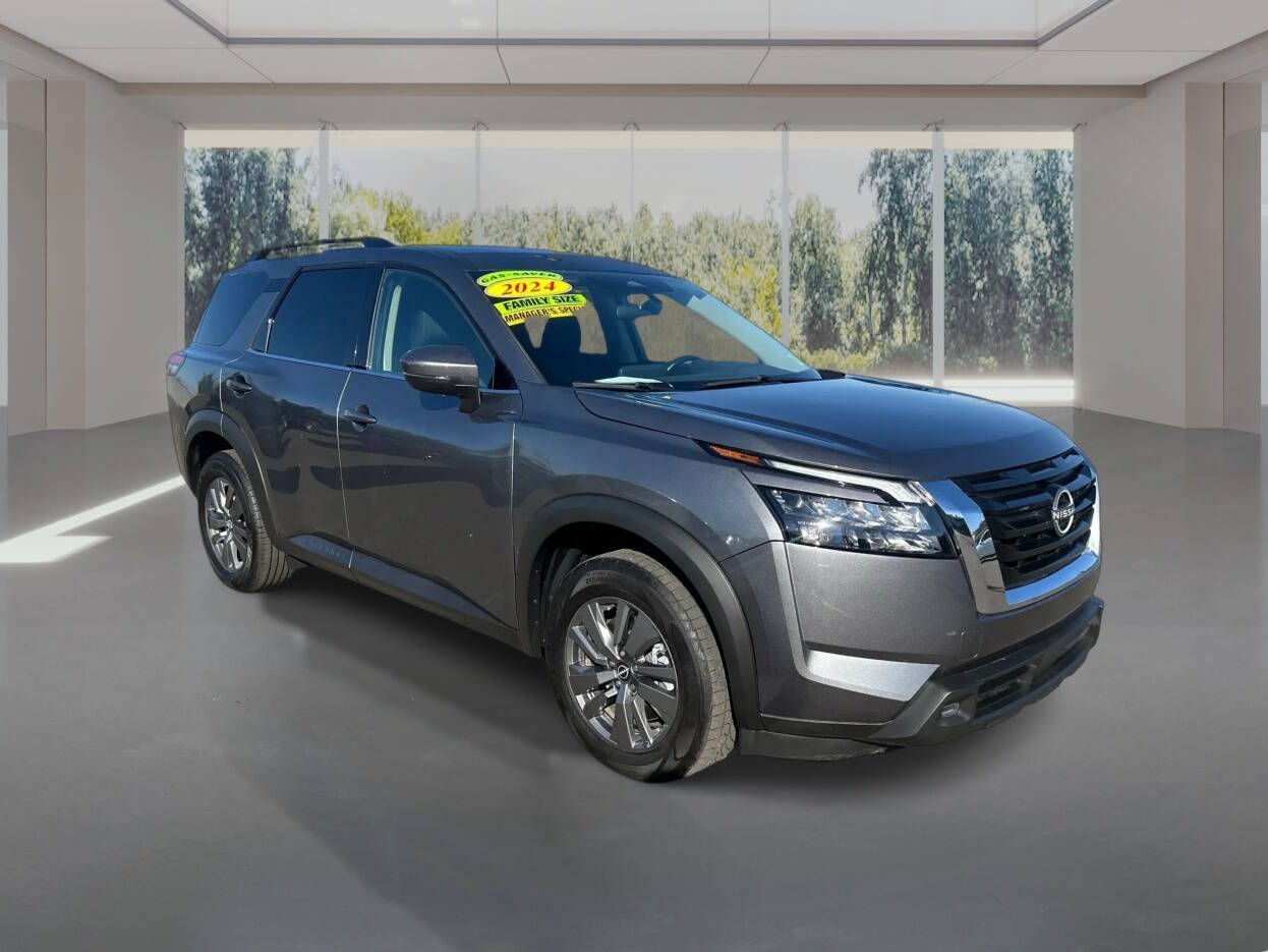 Used 2024 Nissan Pathfinder SV 4dr SUV SUV