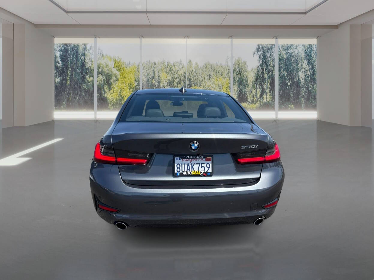 2021 BMW 3 Series 330i - Photo 6