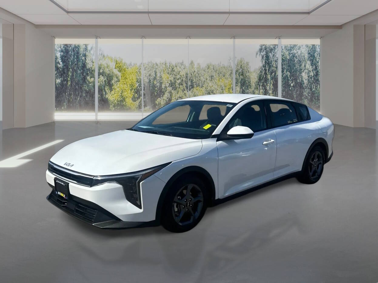 2025 Kia K4 LXS Sedan 4D Sedan