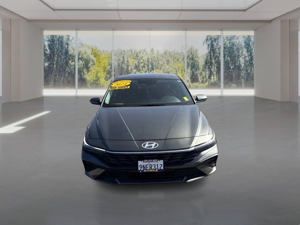 Used 2024 Hyundai Elantra SE 4dr Sedan Sedan