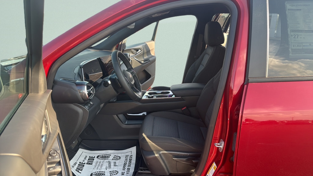 2026 Chevrolet Equinox LT - Photo 8