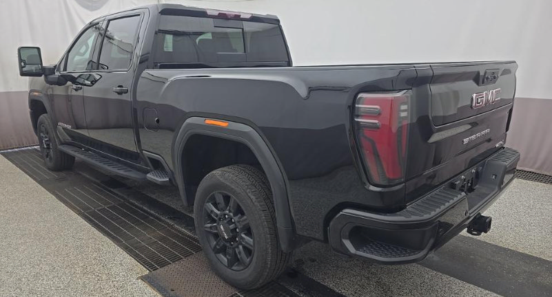 Used 2024 GMC Sierra 2500 HD AT4 Truck