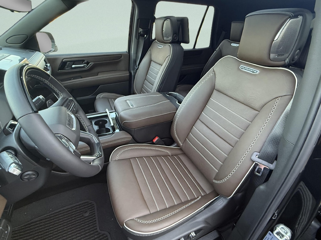2026 GMC Yukon Denali Ultimate - Photo 18