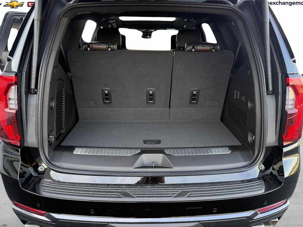 2026 GMC Yukon Denali Ultimate - Photo 27