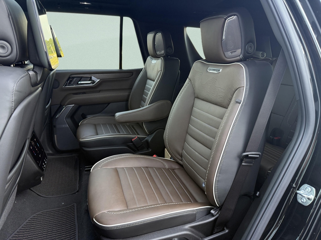 2026 GMC Yukon Denali Ultimate - Photo 21