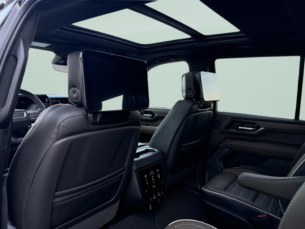 2026 GMC Yukon Denali Ultimate - Photo 28