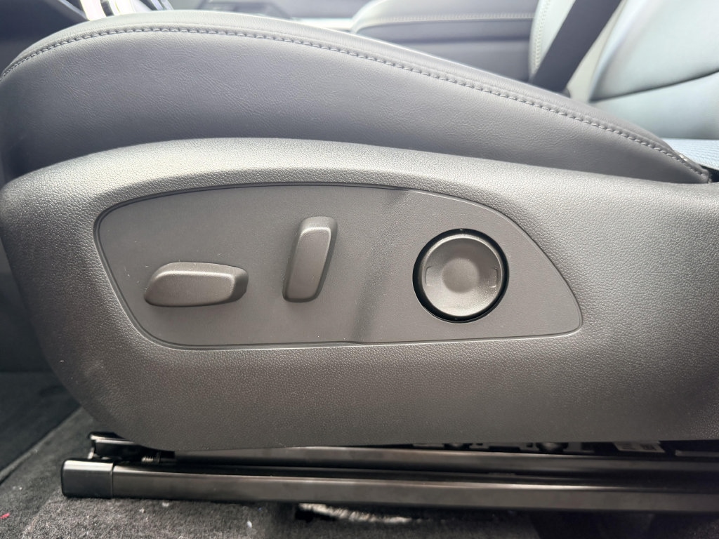 2027 GMC Acadia Elevation - Photo 23