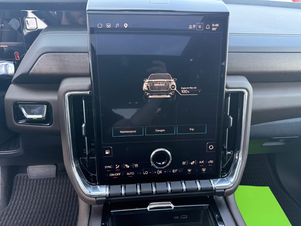 2026 GMC Yukon Denali Ultimate - Photo 11