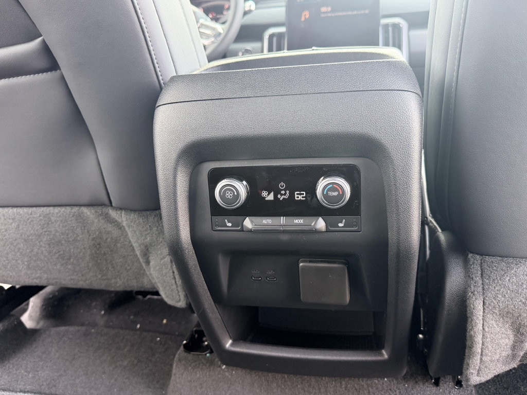 2027 GMC Acadia Elevation - Photo 10