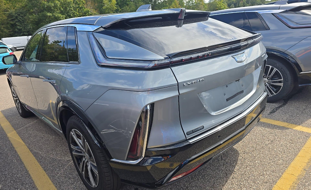 Used 2024 CADILLAC LYRIQ Luxury 2 SUV