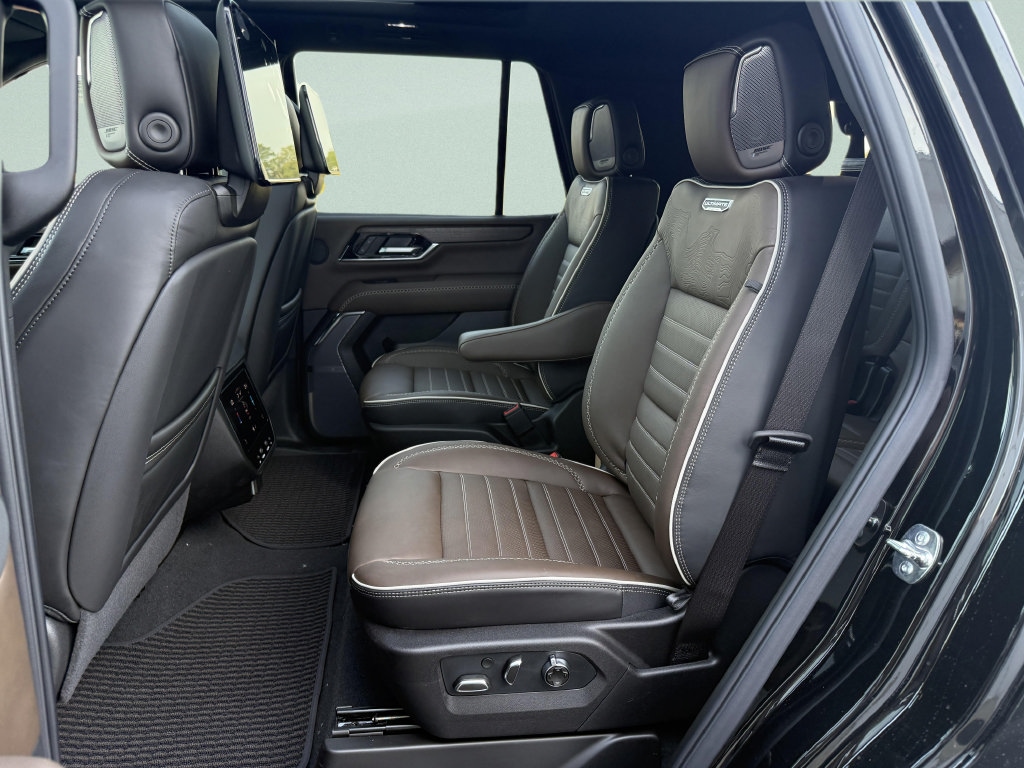 2026 GMC Yukon Denali Ultimate - Photo 24