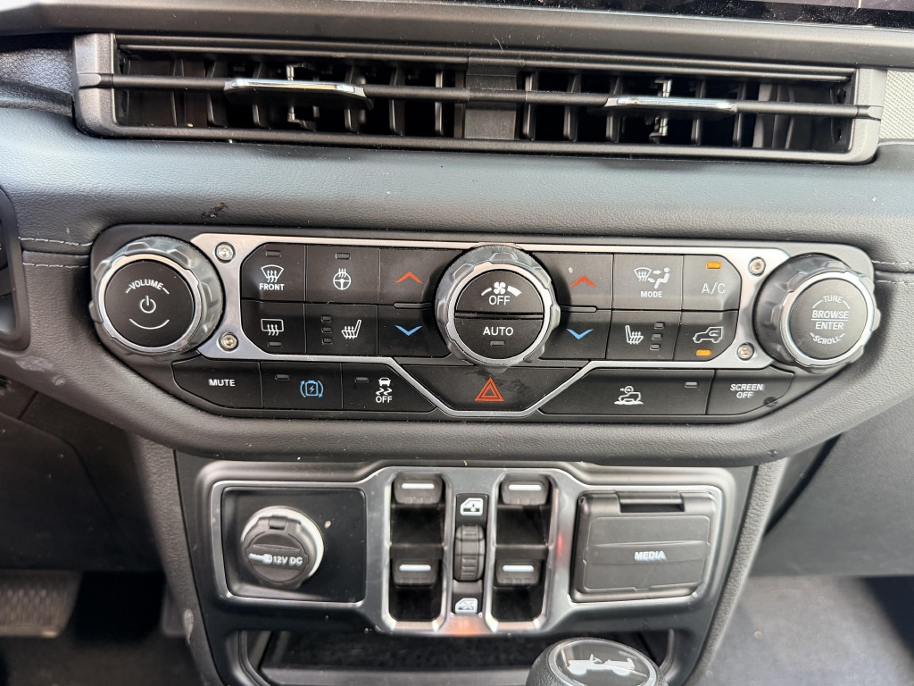 2023 Chevrolet Silverado 1500 RST - Photo 22