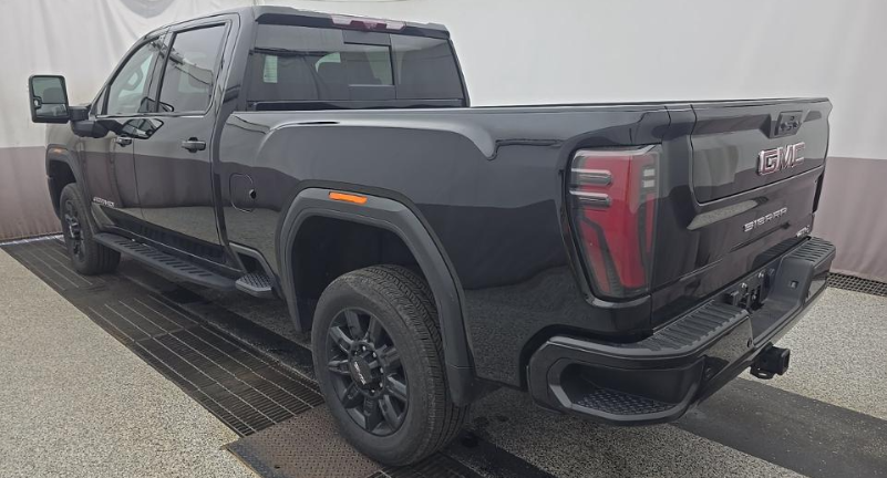 Used 2024 GMC Sierra 2500HD AT4 Truck