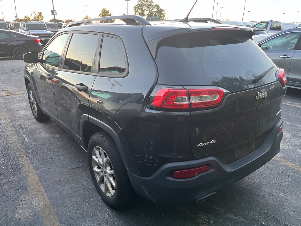 Used 2016 Jeep Cherokee Sport SUV