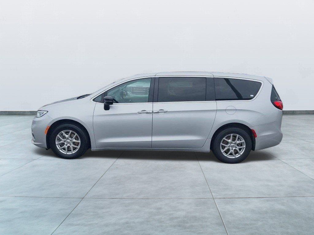 Certified 2024 Chrysler Pacifica Touring L Minivan/Van