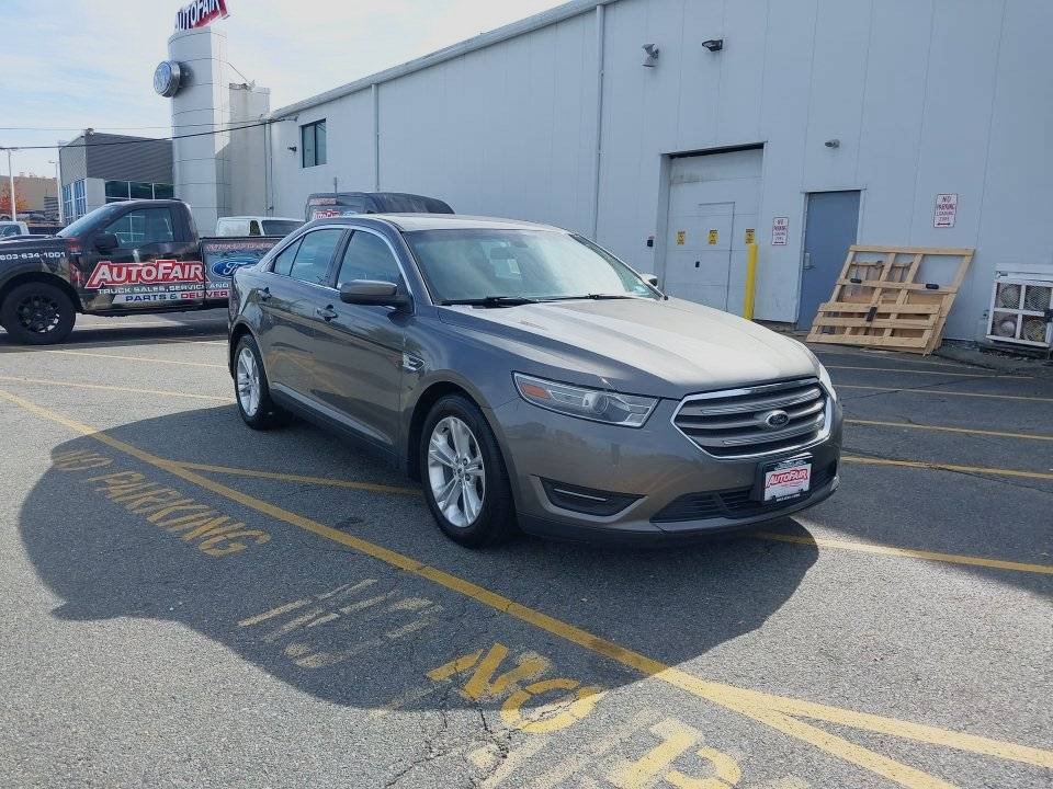 Used 2014 Ford Taurus SEL Sedan