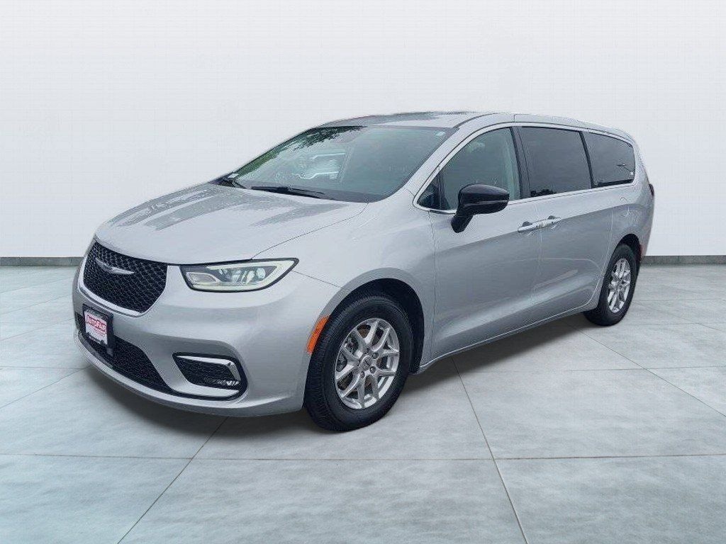 Certified 2024 Chrysler Pacifica Touring L Minivan/Van