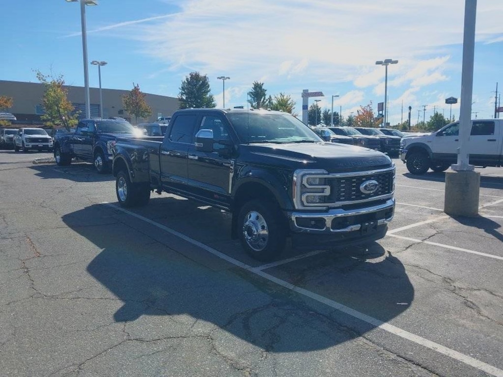 New 2026 Ford F-450 Lariat Truck