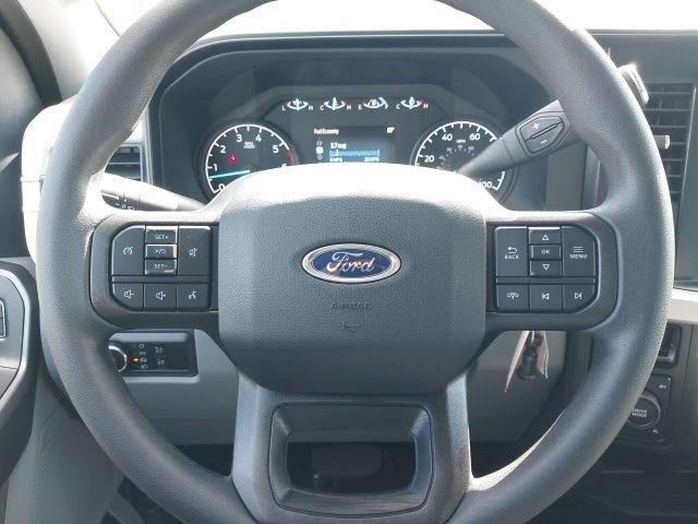 2026 Ford F-350 Super Duty XL - Photo 17