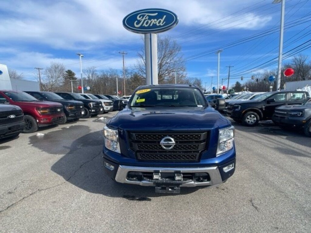 Used 2021 Nissan Titan SV Truck Crew Cab
