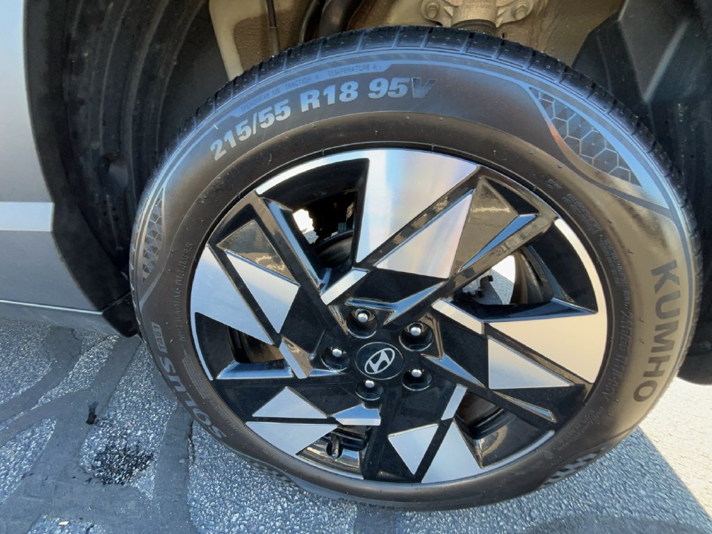 2024 Hyundai Kona SEL - Photo 12