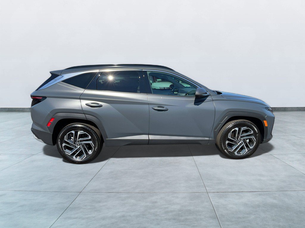 2025 Hyundai Tucson Limited - Photo 8