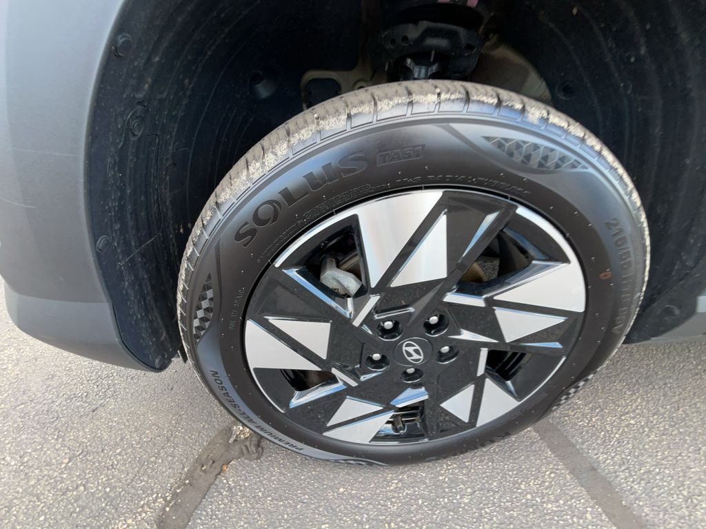2025 Hyundai Kona SEL - Photo 11