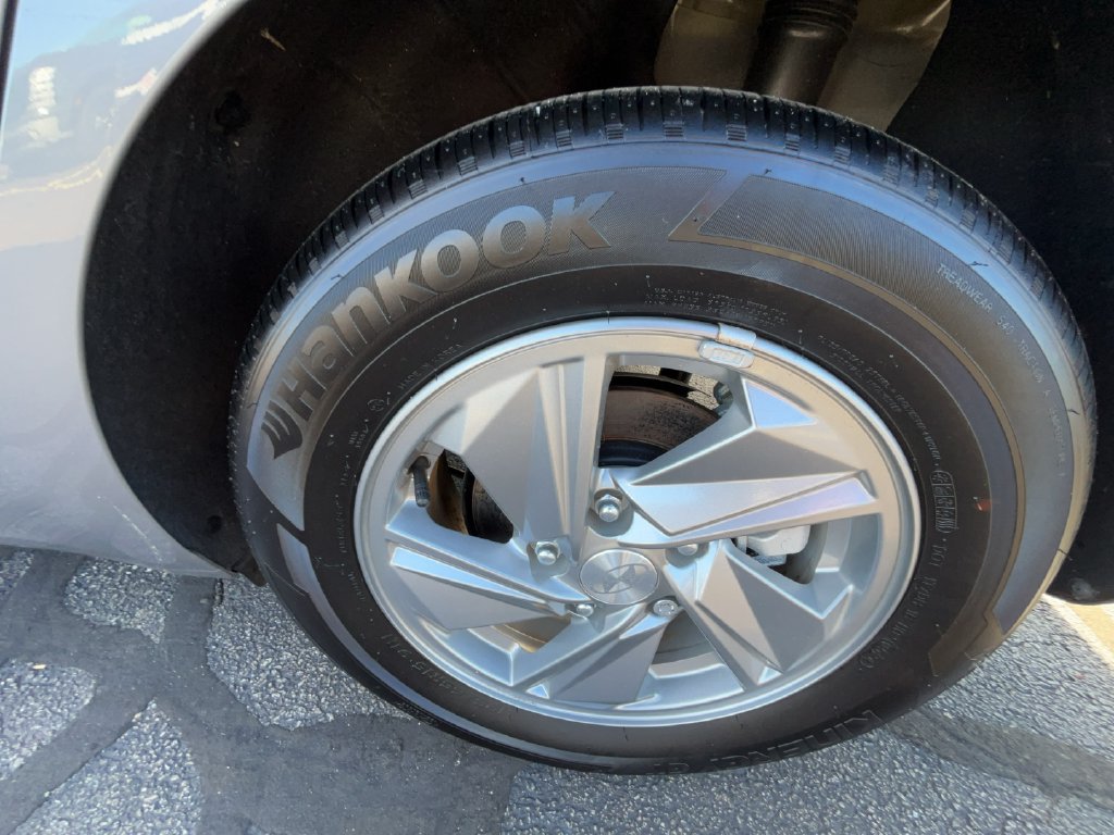 2024 Hyundai Elantra SE - Photo 10