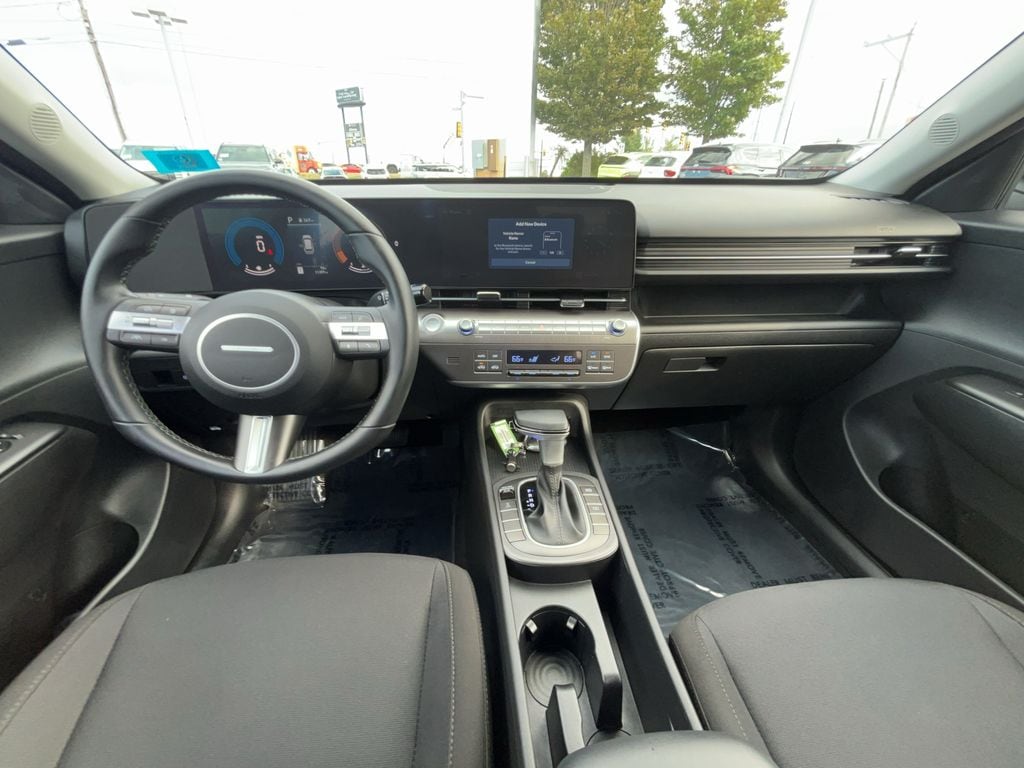 2025 Hyundai Kona SEL - Photo 25