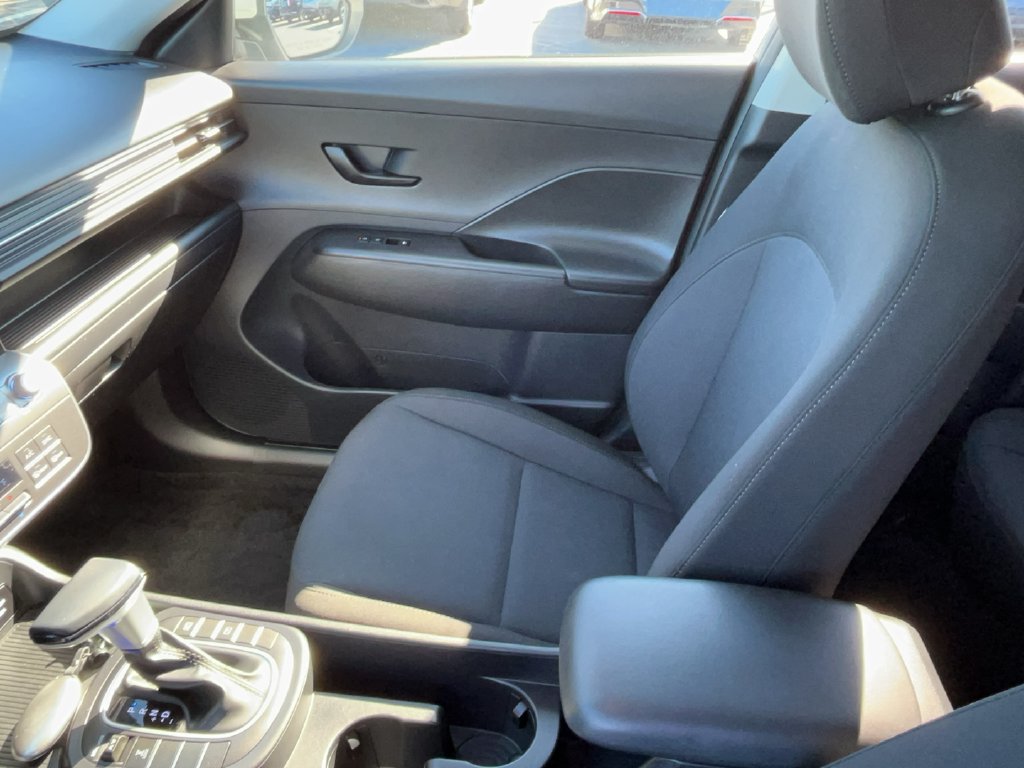 2024 Hyundai Kona SEL - Photo 17