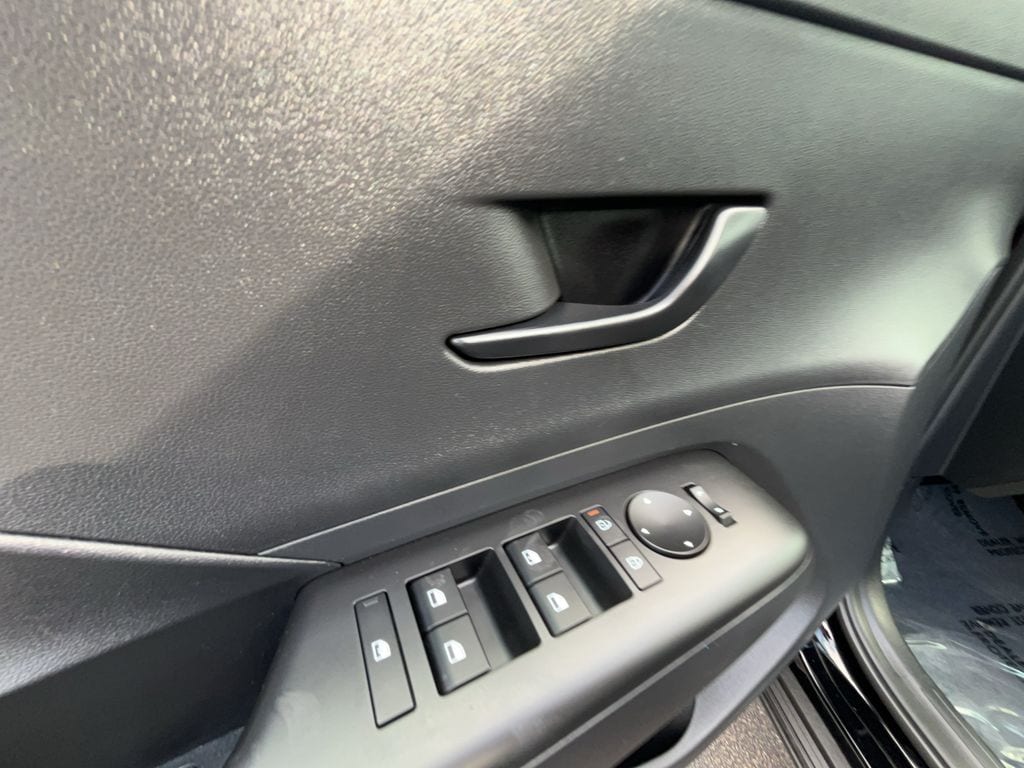 2025 Hyundai Kona SEL - Photo 18