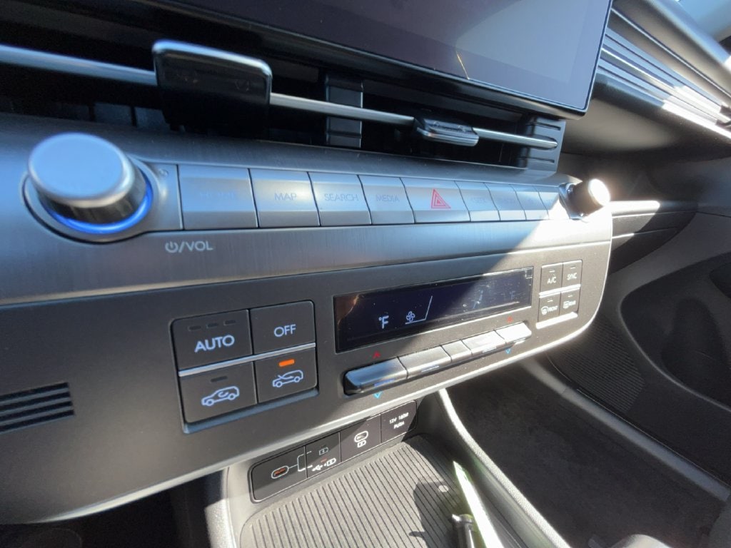 2024 Hyundai Kona SEL - Photo 24
