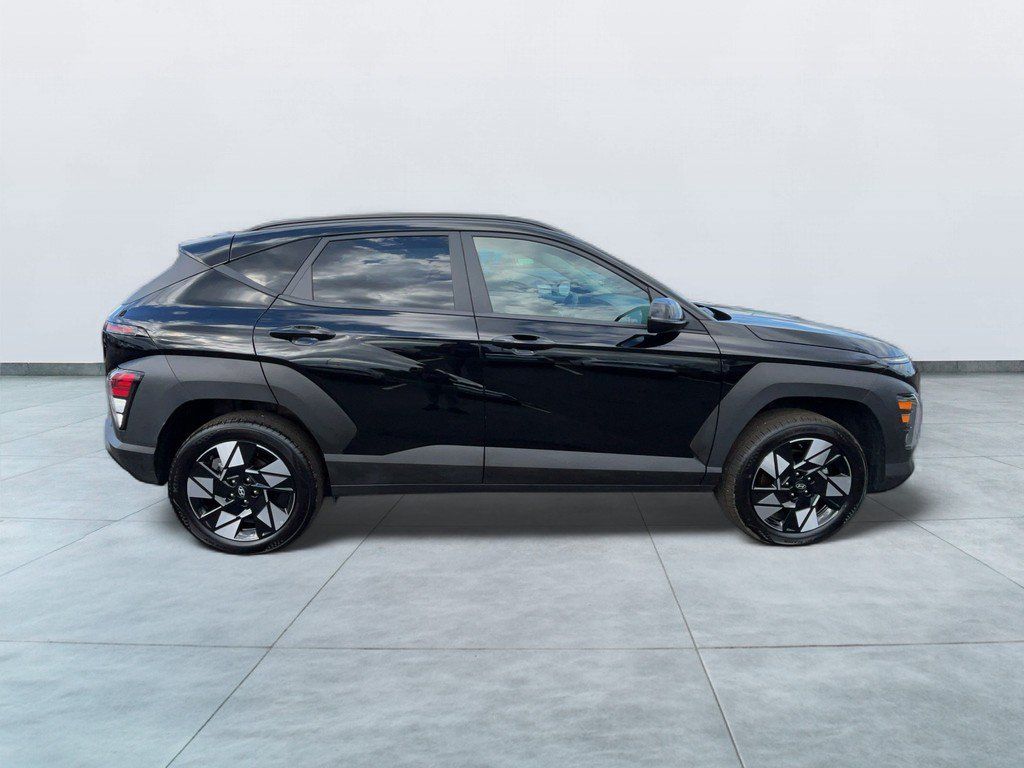 2025 Hyundai Kona SEL - Photo 8