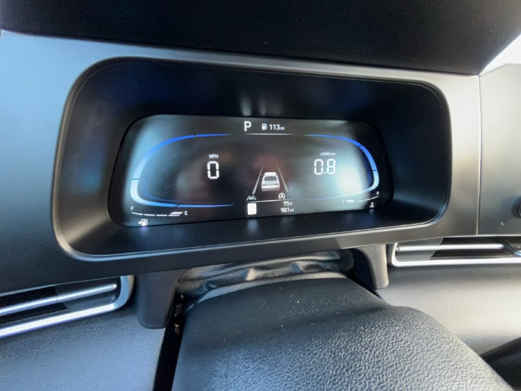 2024 Hyundai Elantra SE - Photo 18