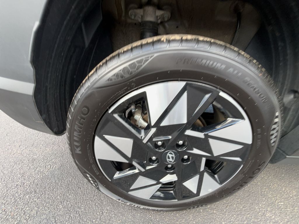 2025 Hyundai Kona SEL - Photo 9