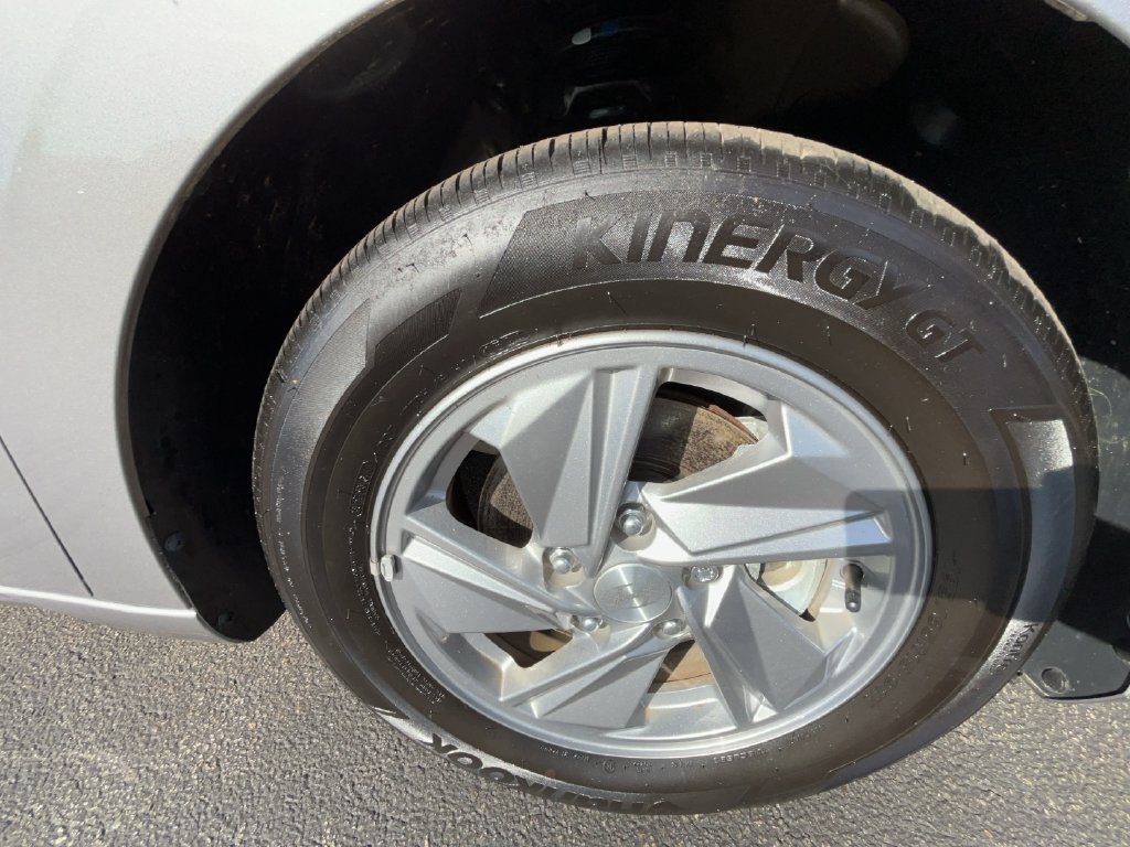2024 Hyundai Elantra SE - Photo 8