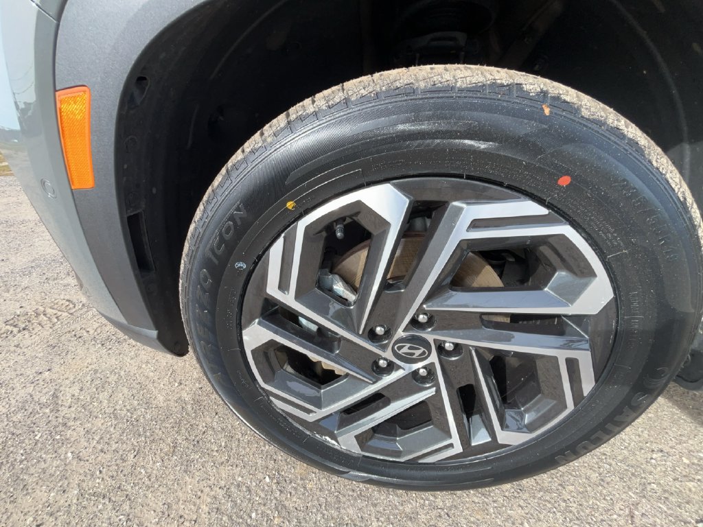 2025 Hyundai Tucson Limited - Photo 11