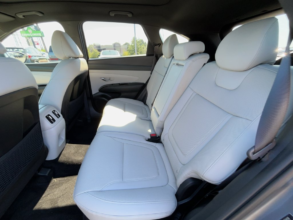 2025 Hyundai Tucson Limited - Photo 18