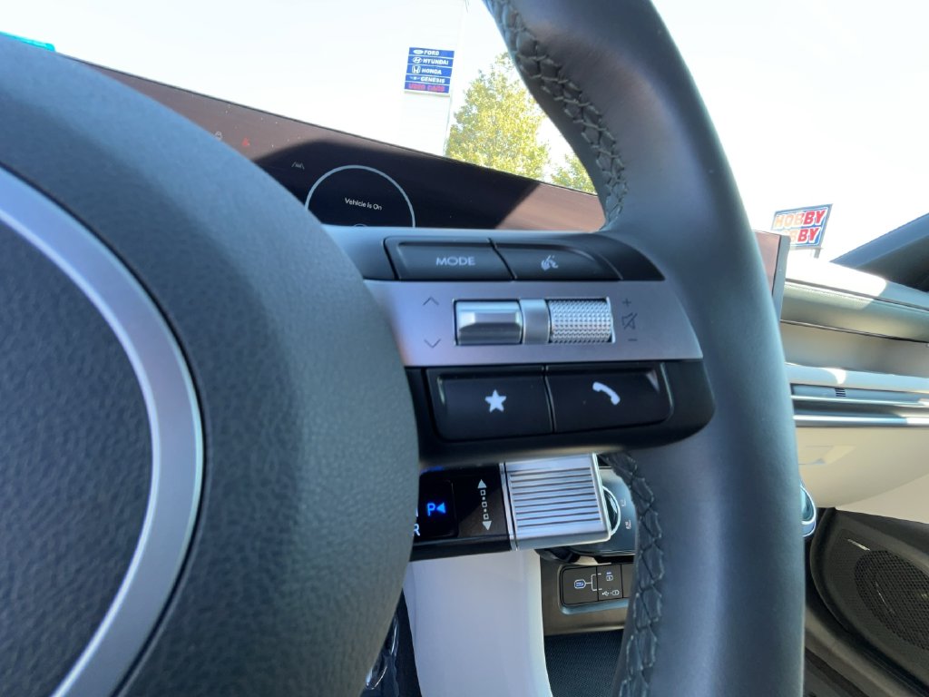 2025 Hyundai Tucson Limited - Photo 29