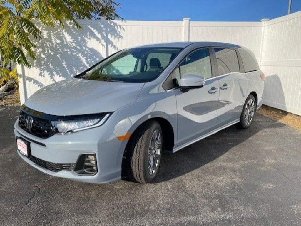 New 2026 Honda Odyssey Touring Minivan/Van