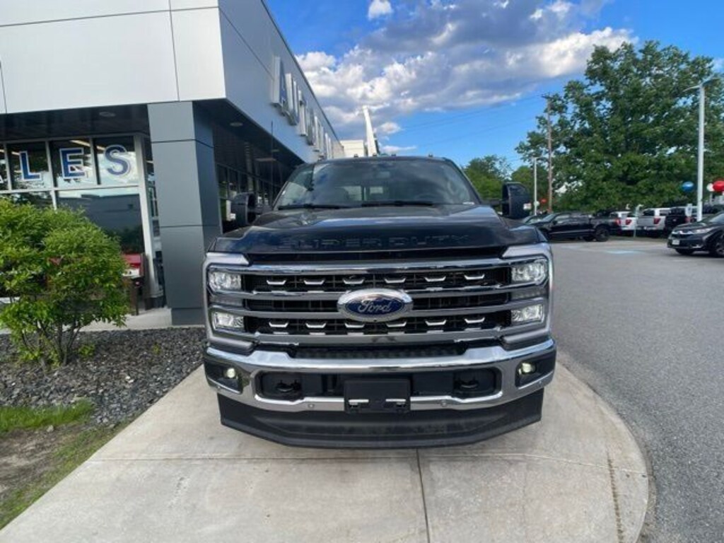 New 2026 Ford F-350SD Lariat Truck